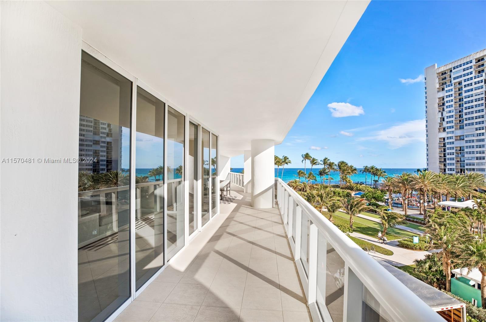 1850 S Ocean Dr 405, Hallandale Beach, Florida 33009, 2 Bedrooms Bedrooms, ,2 BathroomsBathrooms,Residential,For Sale,1850 S Ocean Dr 405,A11570481