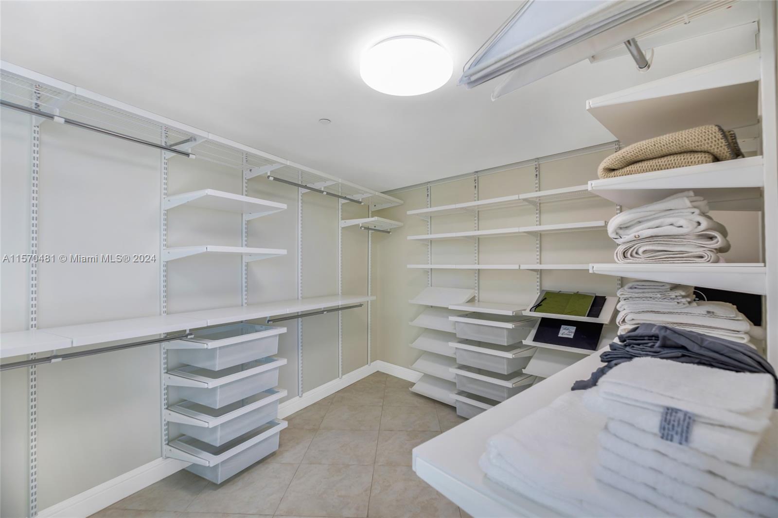 1850 S Ocean Dr 405, Hallandale Beach, Florida 33009, 2 Bedrooms Bedrooms, ,2 BathroomsBathrooms,Residential,For Sale,1850 S Ocean Dr 405,A11570481