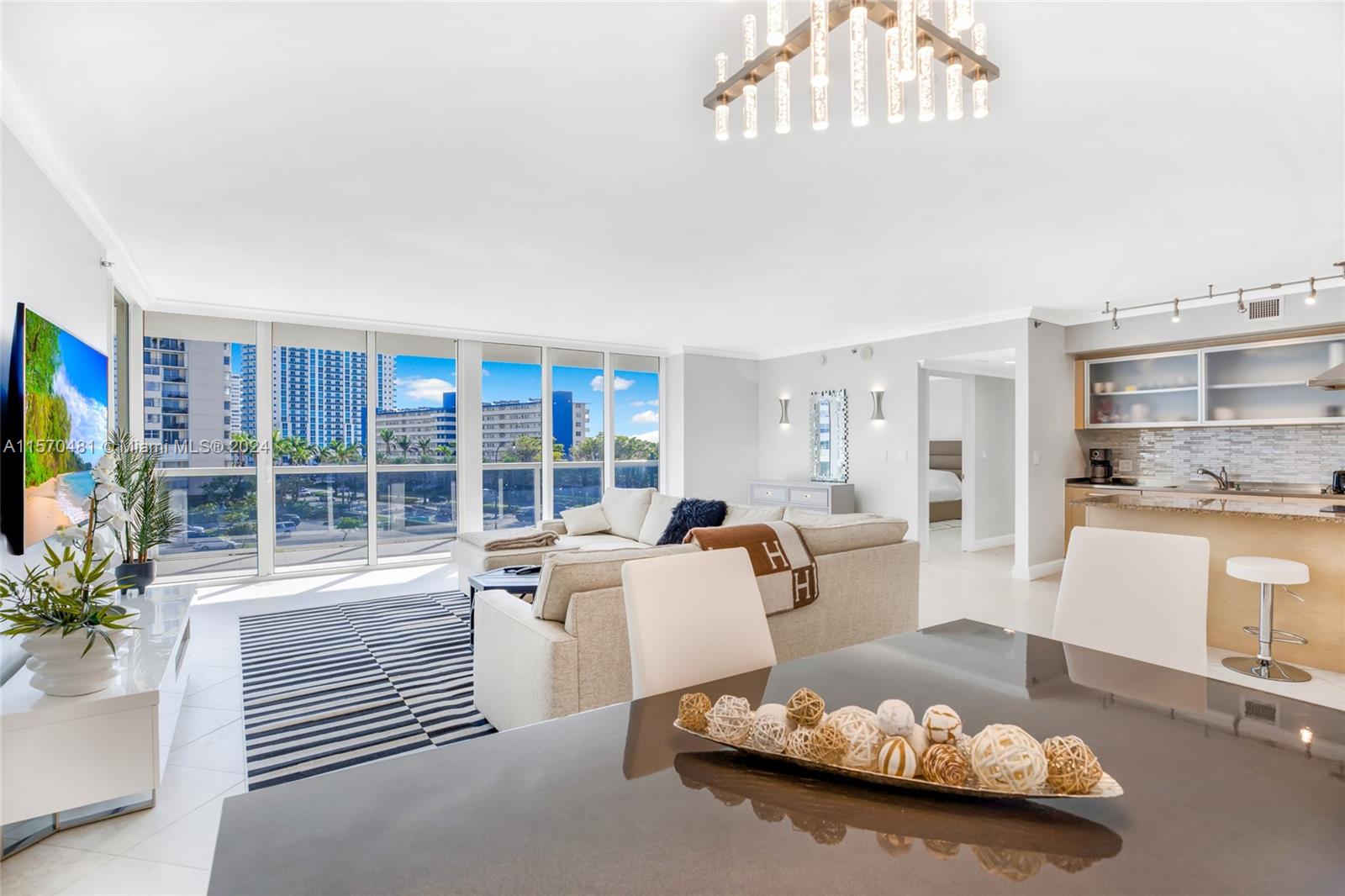 1850 S Ocean Dr 405, Hallandale Beach, Florida 33009, 2 Bedrooms Bedrooms, ,2 BathroomsBathrooms,Residential,For Sale,1850 S Ocean Dr 405,A11570481