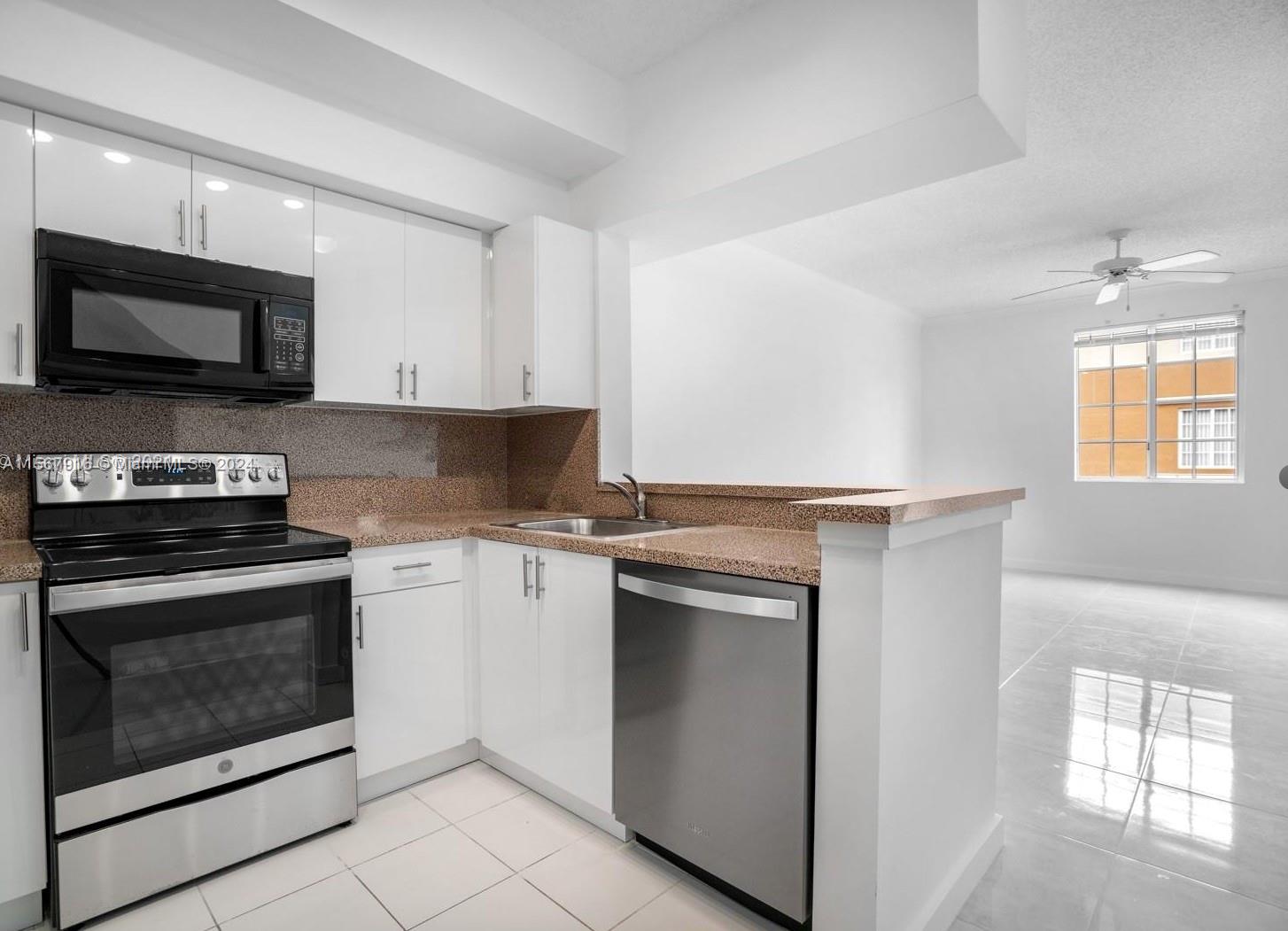 2965 NE 185th St 1518, Aventura, Florida 33180, 1 Bedroom Bedrooms, ,1 BathroomBathrooms,Residentiallease,For Rent,2965 NE 185th St 1518,A11567916