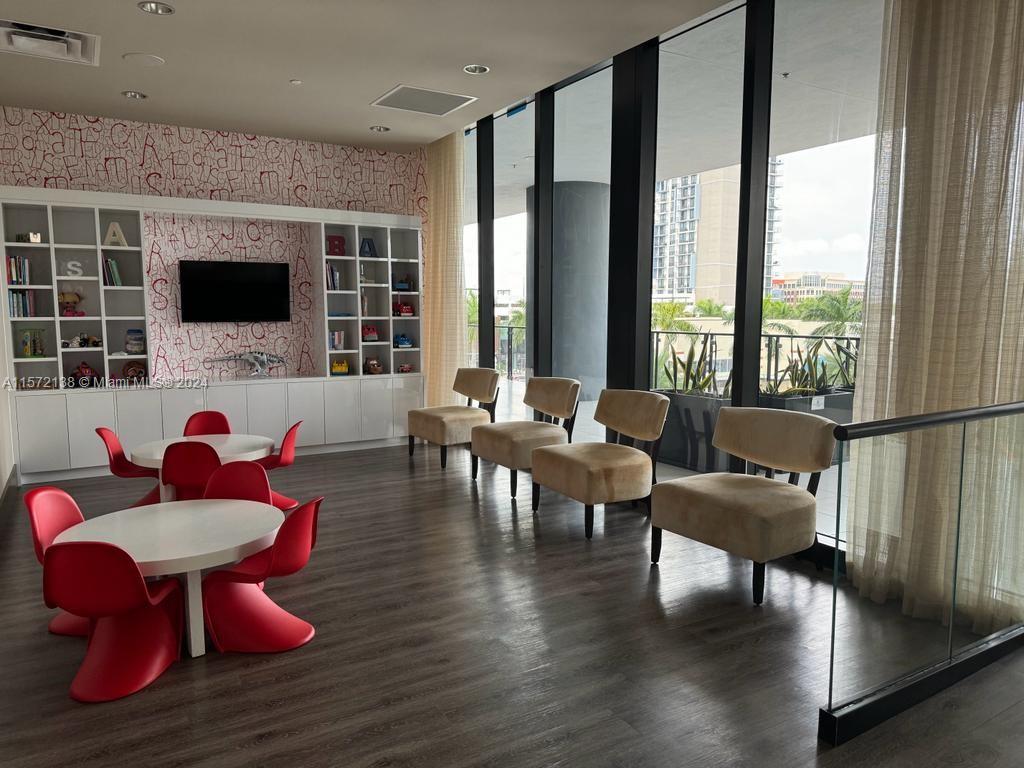 5252 NW 85th Ave 1709, Doral, Florida 33166, 2 Bedrooms Bedrooms, ,2 BathroomsBathrooms,Residential,For Sale,5252 NW 85th Ave 1709,A11572138