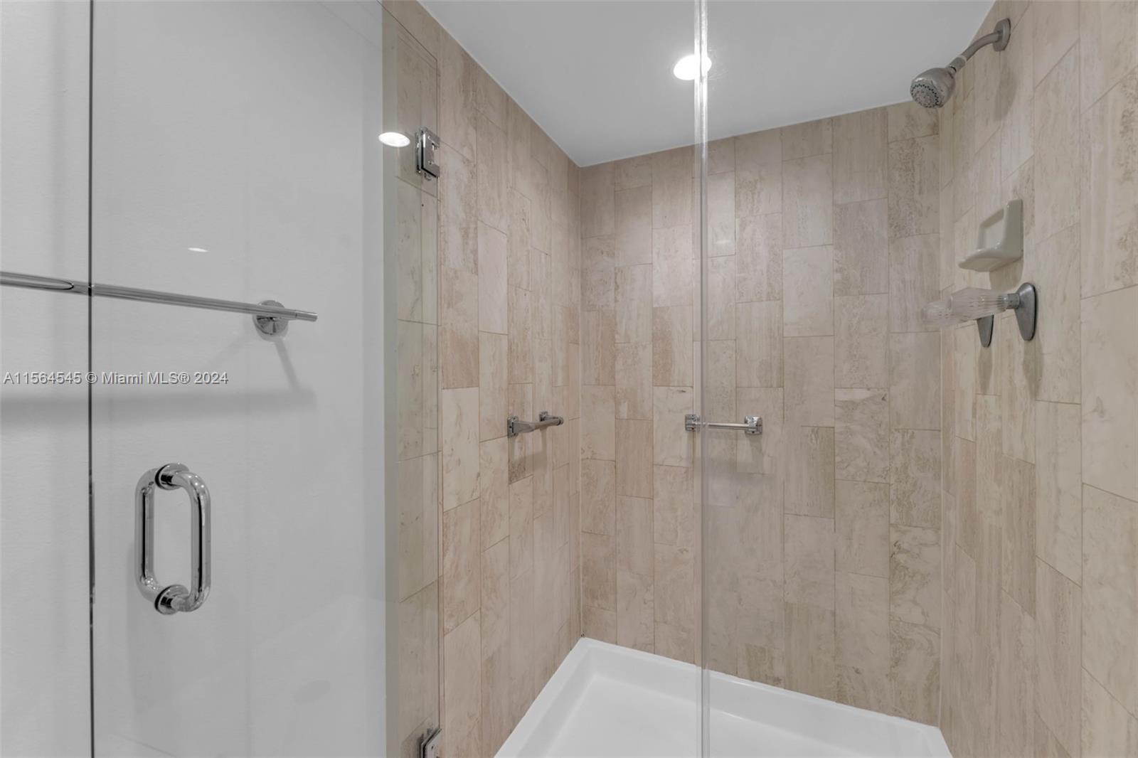 1717 N Bayshore Dr A-2844, Miami, Florida 33132, 1 Bedroom Bedrooms, ,1 BathroomBathrooms,Residentiallease,For Rent,1717 N Bayshore Dr A-2844,A11564545