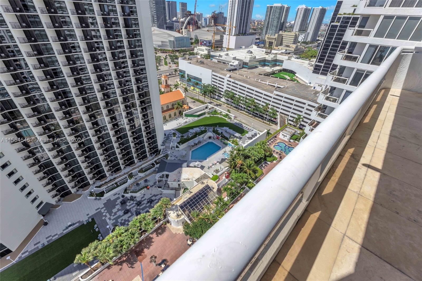 1717 N Bayshore Dr A-2844, Miami, Florida 33132, 1 Bedroom Bedrooms, ,1 BathroomBathrooms,Residentiallease,For Rent,1717 N Bayshore Dr A-2844,A11564545