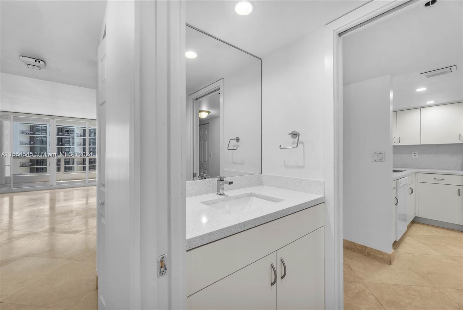 1717 N Bayshore Dr A-2844, Miami, Florida 33132, 1 Bedroom Bedrooms, ,1 BathroomBathrooms,Residentiallease,For Rent,1717 N Bayshore Dr A-2844,A11564545