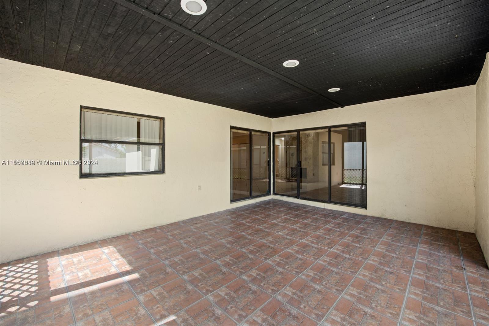 17329 NW 62nd Ct, Hialeah, Florida 33015, 3 Bedrooms Bedrooms, ,2 BathroomsBathrooms,Residentiallease,For Rent,17329 NW 62nd Ct,A11557619