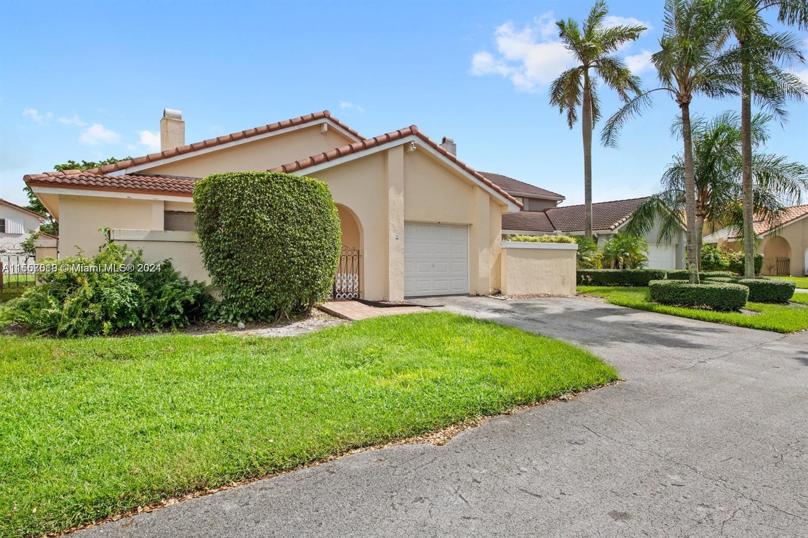 17329 NW 62nd Ct, Hialeah, Florida 33015, 3 Bedrooms Bedrooms, ,2 BathroomsBathrooms,Residentiallease,For Rent,17329 NW 62nd Ct,A11557619