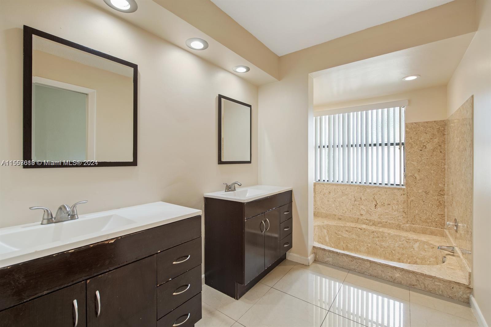 17329 NW 62nd Ct, Hialeah, Florida 33015, 3 Bedrooms Bedrooms, ,2 BathroomsBathrooms,Residentiallease,For Rent,17329 NW 62nd Ct,A11557619