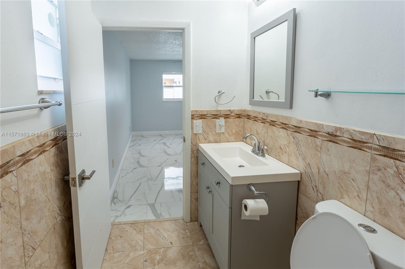 5471 W 21st Ct, Hialeah, Florida 33016, 4 Bedrooms Bedrooms, ,2 BathroomsBathrooms,Residential,For Sale,5471 W 21st Ct,A11571863