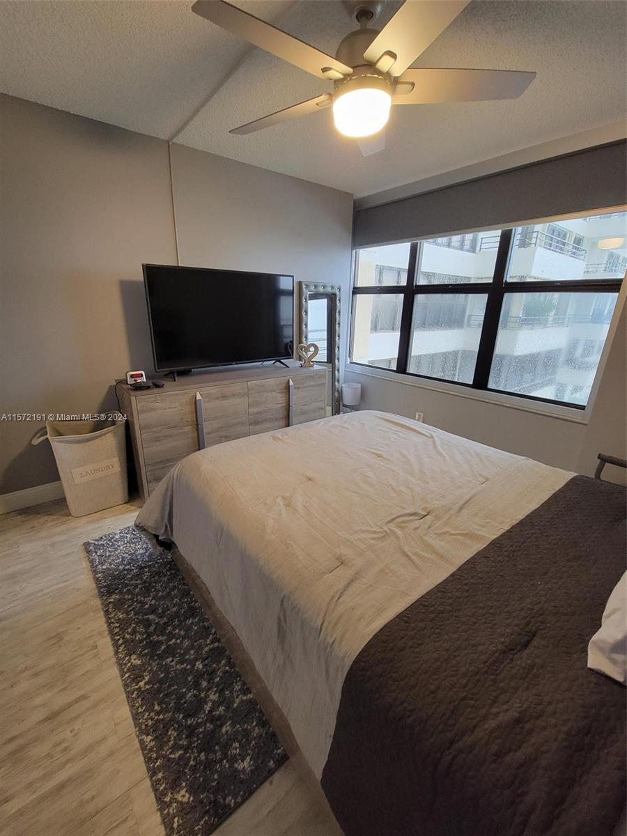 2500 Parkview Dr 1517, Hallandale Beach, Florida 33009, 2 Bedrooms Bedrooms, ,2 BathroomsBathrooms,Residential,For Sale,2500 Parkview Dr 1517,A11572191