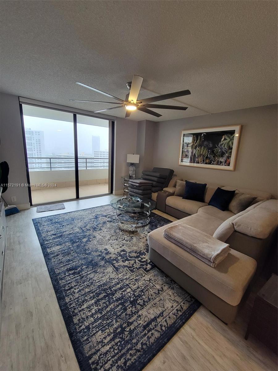 2500 Parkview Dr 1517, Hallandale Beach, Florida 33009, 2 Bedrooms Bedrooms, ,2 BathroomsBathrooms,Residential,For Sale,2500 Parkview Dr 1517,A11572191
