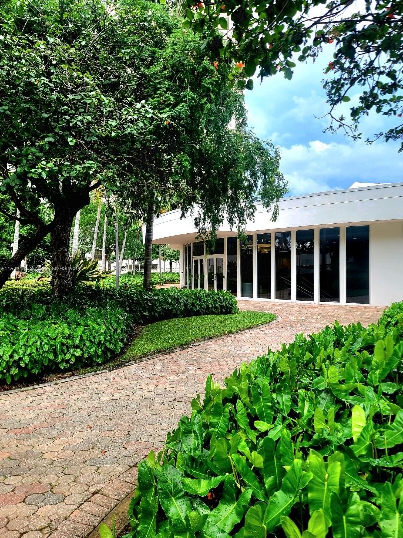 2500 Parkview Dr 1517, Hallandale Beach, Florida 33009, 2 Bedrooms Bedrooms, ,2 BathroomsBathrooms,Residential,For Sale,2500 Parkview Dr 1517,A11572191