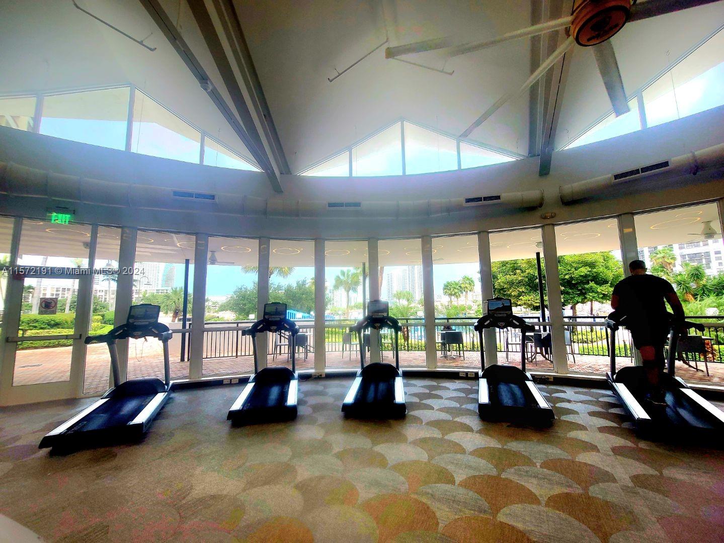 2500 Parkview Dr 1517, Hallandale Beach, Florida 33009, 2 Bedrooms Bedrooms, ,2 BathroomsBathrooms,Residential,For Sale,2500 Parkview Dr 1517,A11572191