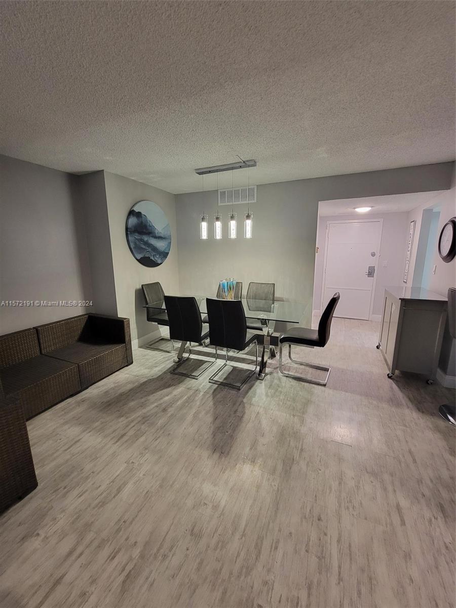 2500 Parkview Dr 1517, Hallandale Beach, Florida 33009, 2 Bedrooms Bedrooms, ,2 BathroomsBathrooms,Residential,For Sale,2500 Parkview Dr 1517,A11572191