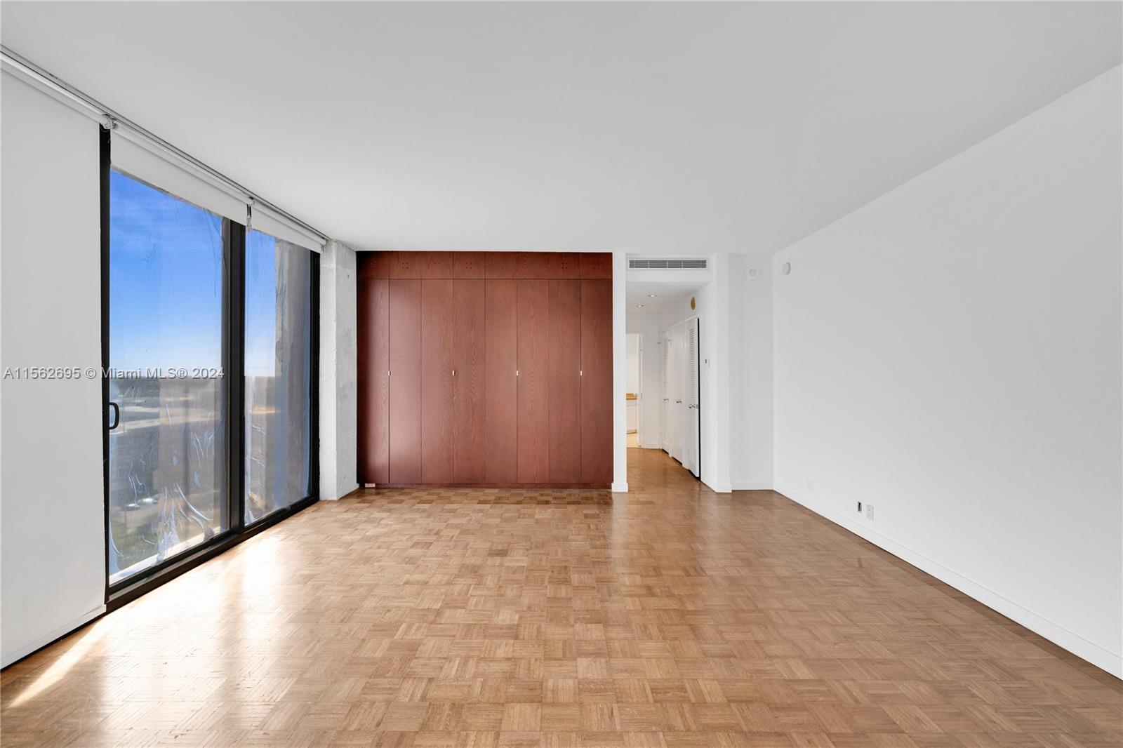 720 NE 69th St 14W, Miami, Florida 33138, 2 Bedrooms Bedrooms, ,2 BathroomsBathrooms,Residentiallease,For Rent,720 NE 69th St 14W,A11562695