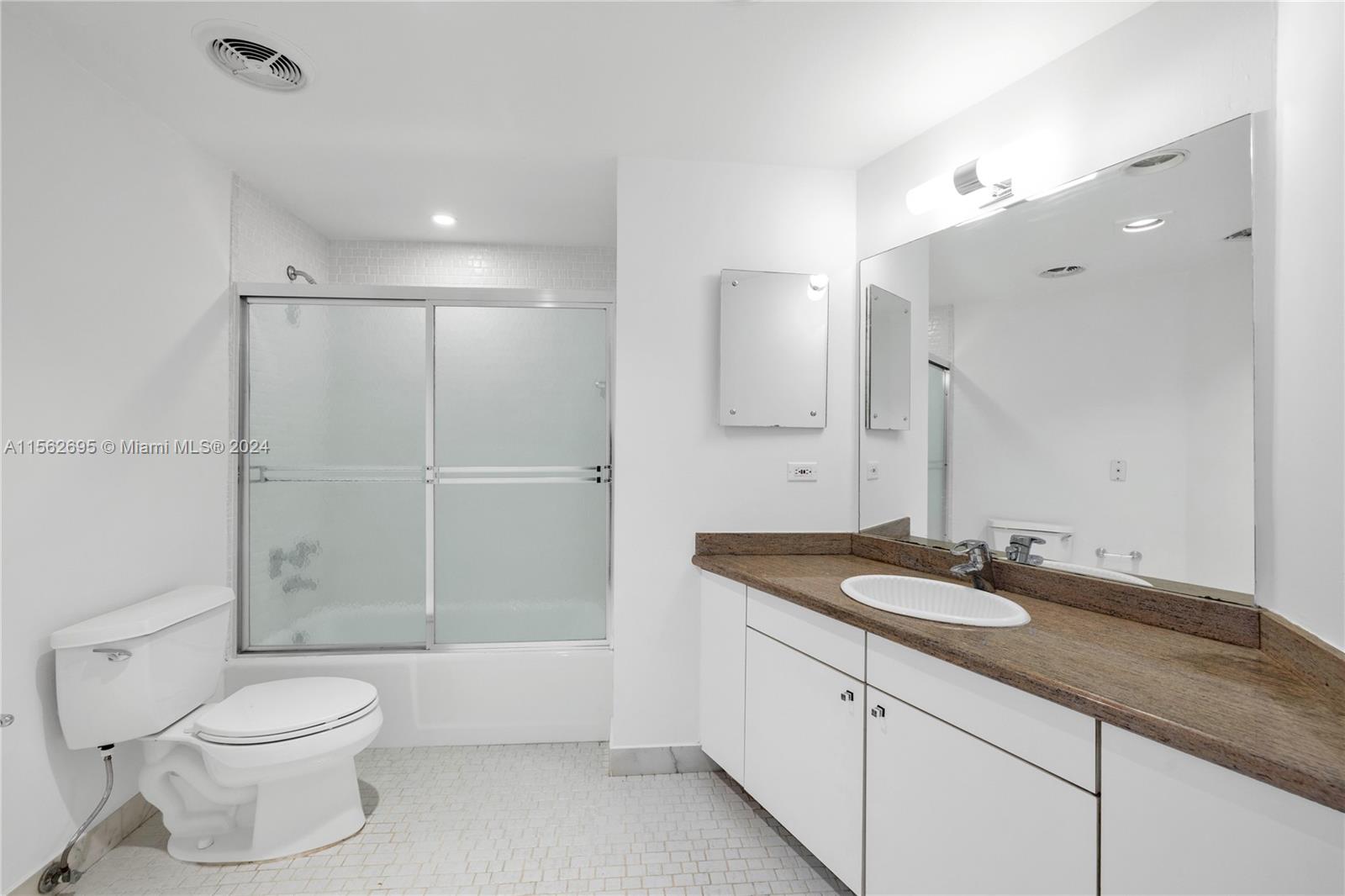 720 NE 69th St 14W, Miami, Florida 33138, 2 Bedrooms Bedrooms, ,2 BathroomsBathrooms,Residentiallease,For Rent,720 NE 69th St 14W,A11562695