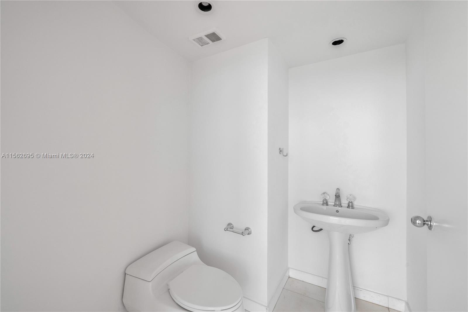 720 NE 69th St 14W, Miami, Florida 33138, 2 Bedrooms Bedrooms, ,2 BathroomsBathrooms,Residentiallease,For Rent,720 NE 69th St 14W,A11562695