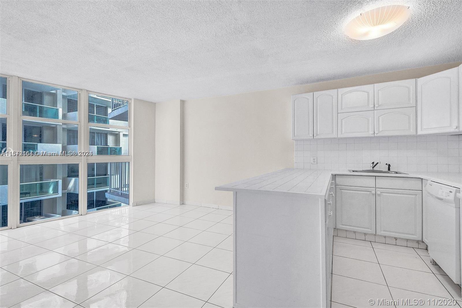 1228 West Ave 613, Miami Beach, Florida 33139, 1 Bedroom Bedrooms, ,1 BathroomBathrooms,Residentiallease,For Rent,1228 West Ave 613,A11572158