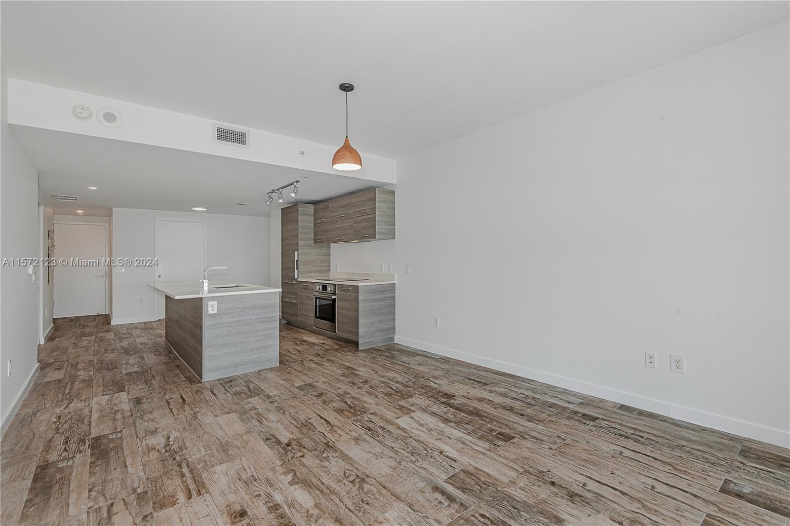 650 NE 32nd St 4704, Miami, Florida 33137, 2 Bedrooms Bedrooms, ,3 BathroomsBathrooms,Residentiallease,For Rent,650 NE 32nd St 4704,A11572123