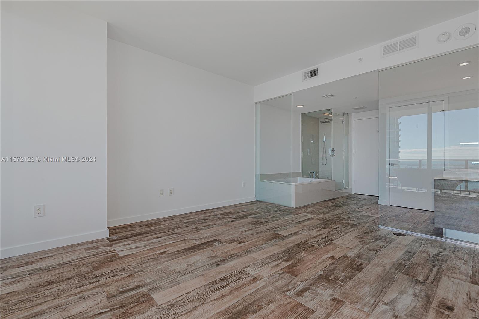 650 NE 32nd St 4704, Miami, Florida 33137, 2 Bedrooms Bedrooms, ,3 BathroomsBathrooms,Residentiallease,For Rent,650 NE 32nd St 4704,A11572123