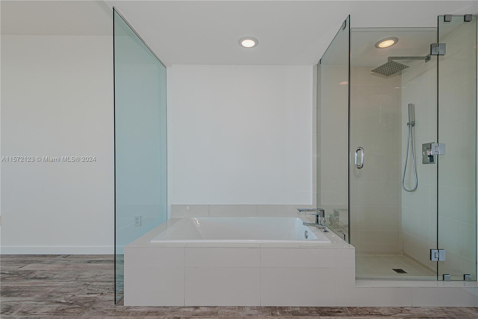 650 NE 32nd St 4704, Miami, Florida 33137, 2 Bedrooms Bedrooms, ,3 BathroomsBathrooms,Residentiallease,For Rent,650 NE 32nd St 4704,A11572123