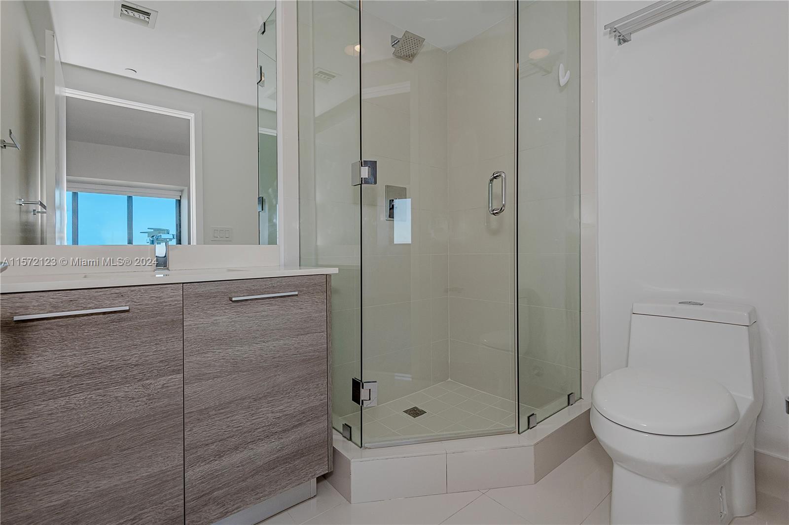 650 NE 32nd St 4704, Miami, Florida 33137, 2 Bedrooms Bedrooms, ,3 BathroomsBathrooms,Residentiallease,For Rent,650 NE 32nd St 4704,A11572123