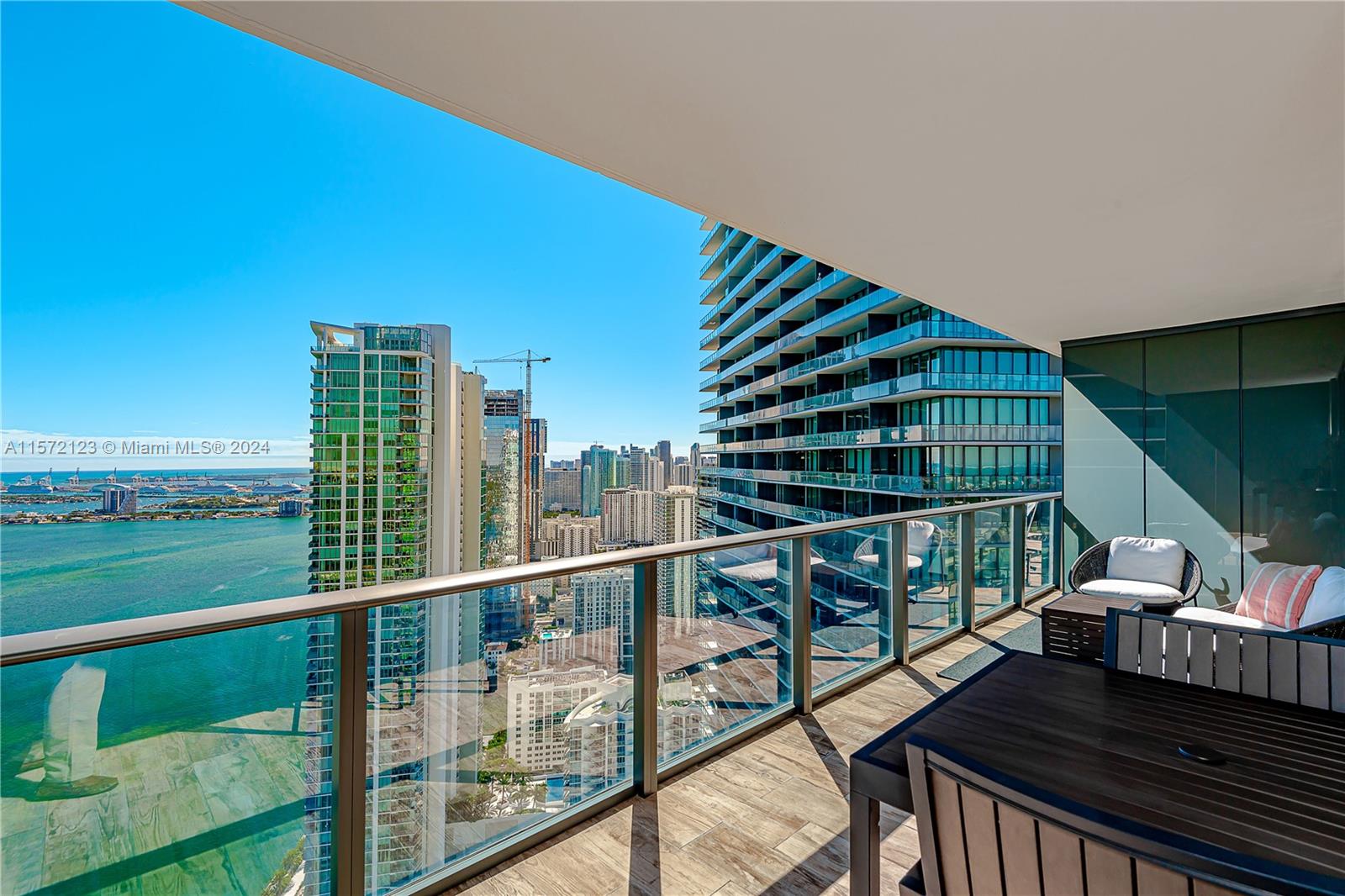 650 NE 32nd St 4704, Miami, Florida 33137, 2 Bedrooms Bedrooms, ,3 BathroomsBathrooms,Residentiallease,For Rent,650 NE 32nd St 4704,A11572123