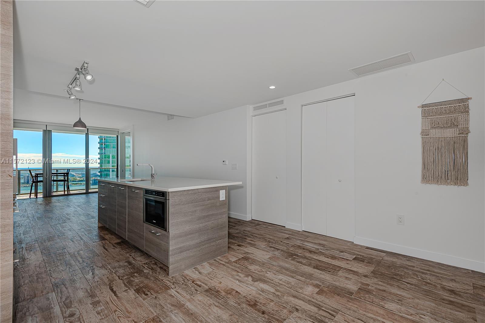 650 NE 32nd St 4704, Miami, Florida 33137, 2 Bedrooms Bedrooms, ,3 BathroomsBathrooms,Residentiallease,For Rent,650 NE 32nd St 4704,A11572123