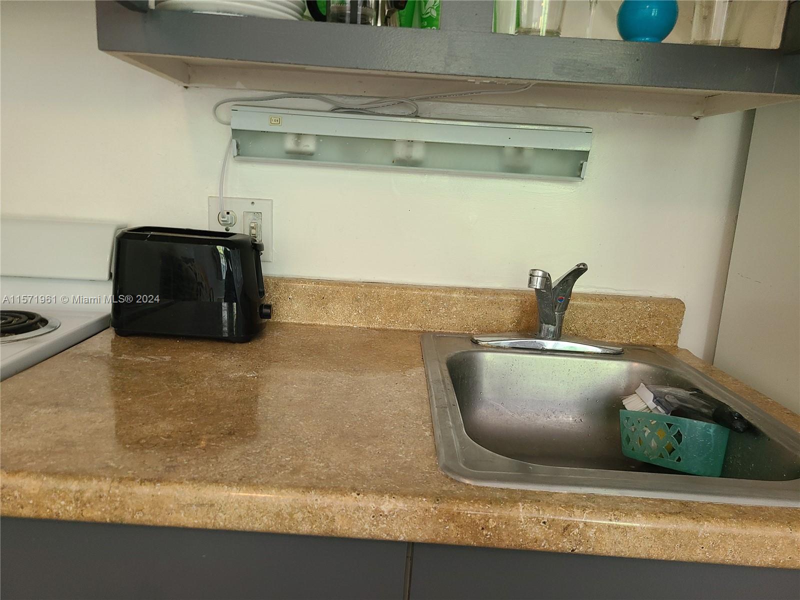 1250 West Ave 4O, Miami Beach, Florida 33139, ,1 BathroomBathrooms,Residentiallease,For Rent,1250 West Ave 4O,A11571961