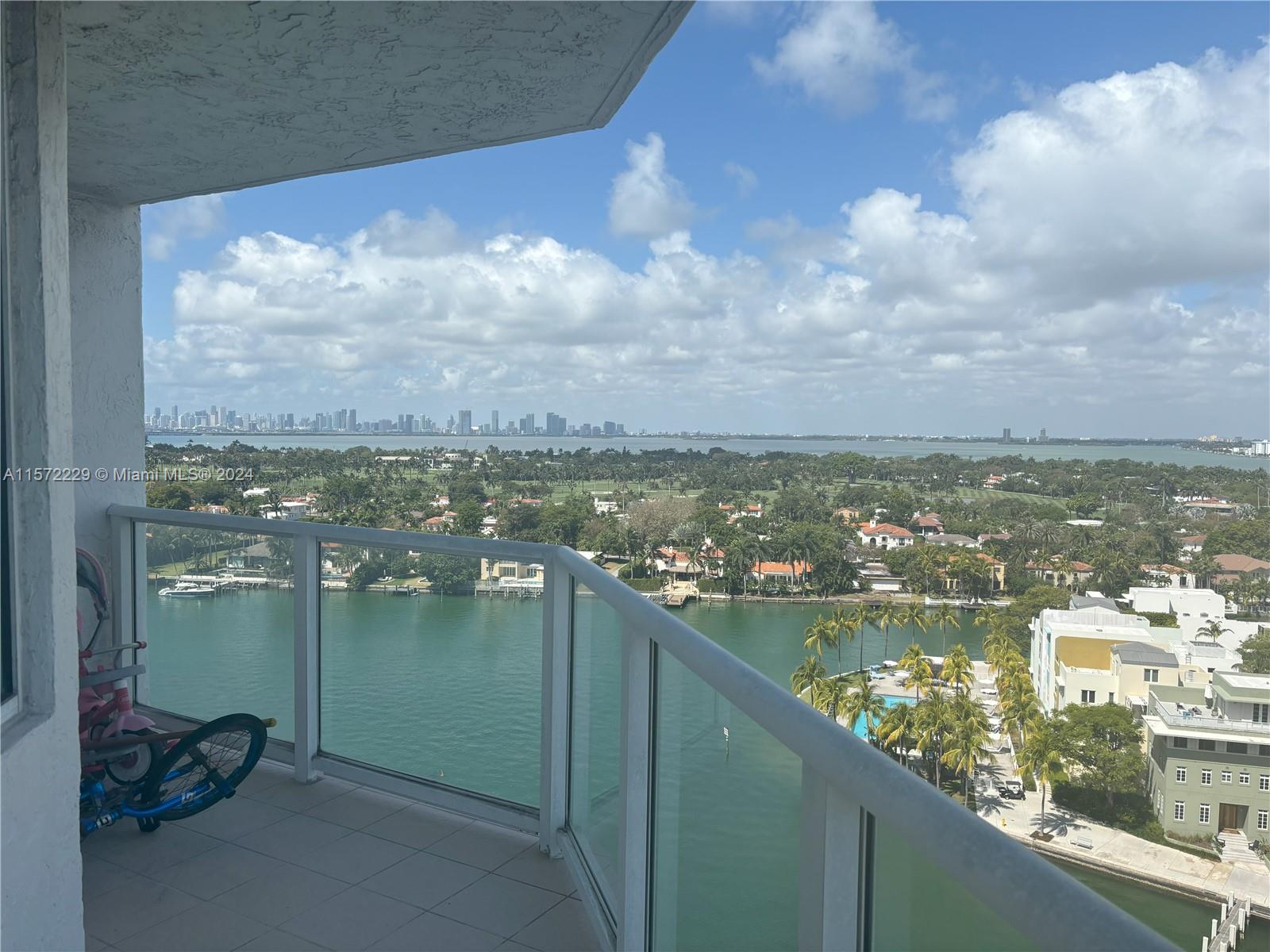 Unfurnished 3 bedroom, 2 bath Corner Unit at The Grandview with Panoramic Views of Miami Skyline, Biscayne Bay, Intracoastal, Miami Beach & Ocean. Newly renovated kitchen. All common areas recently updated including an new community room and other lounge areas on the lobby and roof level. Other amenities include pool, gym, sauna, jacuzzi/hot tub. 2 car tandem parking. Ideal location with each access to South Beach, North Beach/Surfside and I-195/Miami. 40 ft dock available for rent separately.