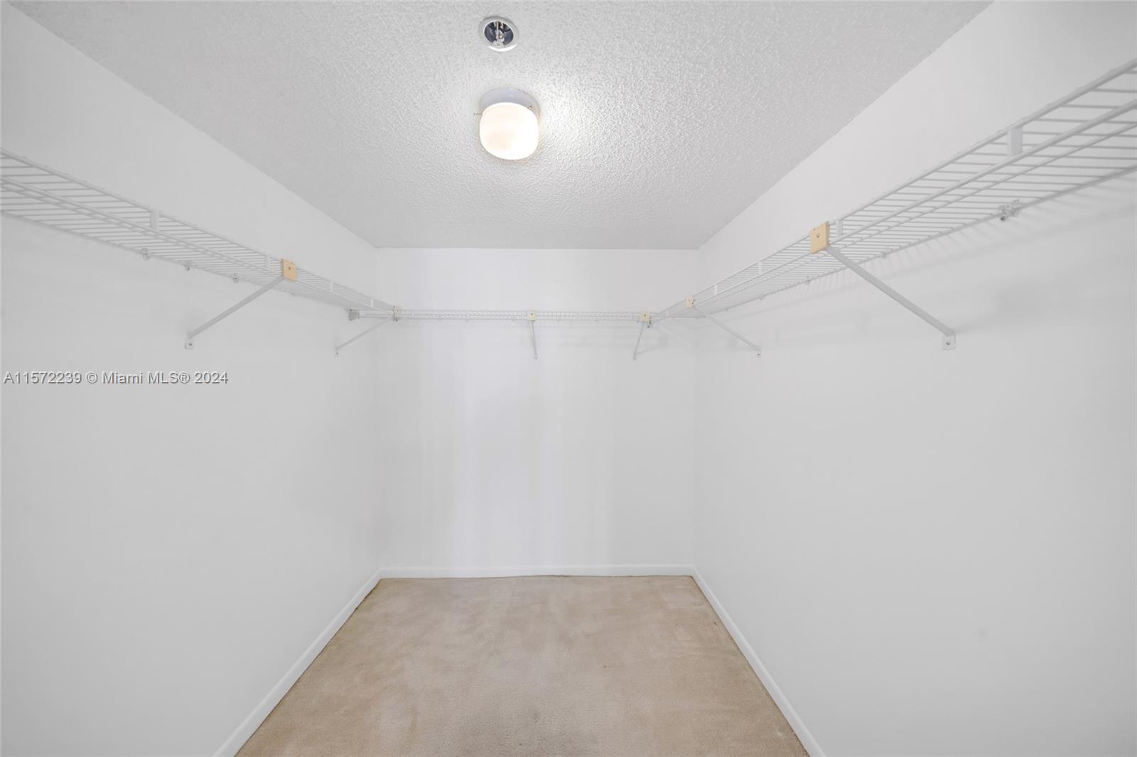 540 Brickell Key Dr PH-1816, Miami, Florida 33131, 2 Bedrooms Bedrooms, ,2 BathroomsBathrooms,Residential,For Sale,540 Brickell Key Dr PH-1816,A11572239