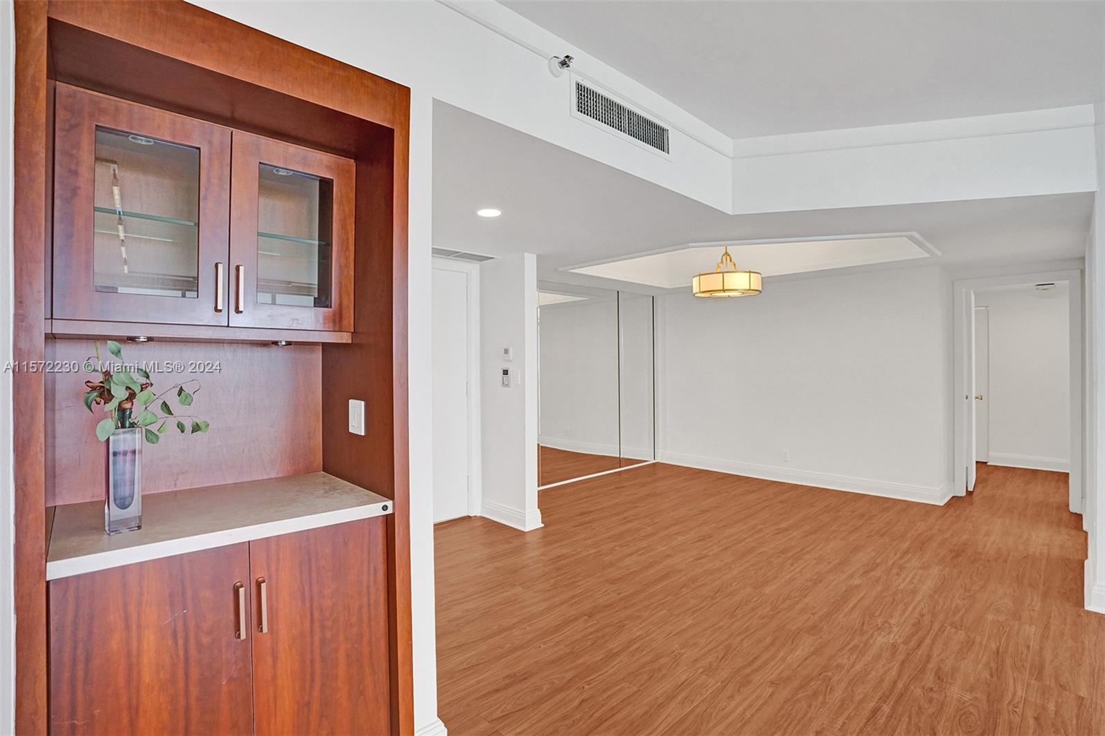 20281 E Country Club Dr 2303, Aventura, Florida 33180, 2 Bedrooms Bedrooms, ,2 BathroomsBathrooms,Residentiallease,For Rent,20281 E Country Club Dr 2303,A11572230