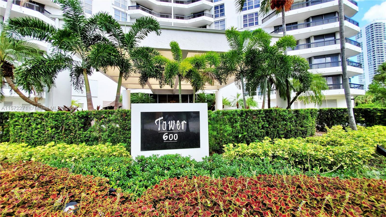 3400 NE 192nd St PH8, Aventura, Florida 33180, 2 Bedrooms Bedrooms, ,2 BathroomsBathrooms,Residentiallease,For Rent,3400 NE 192nd St PH8,A11572271