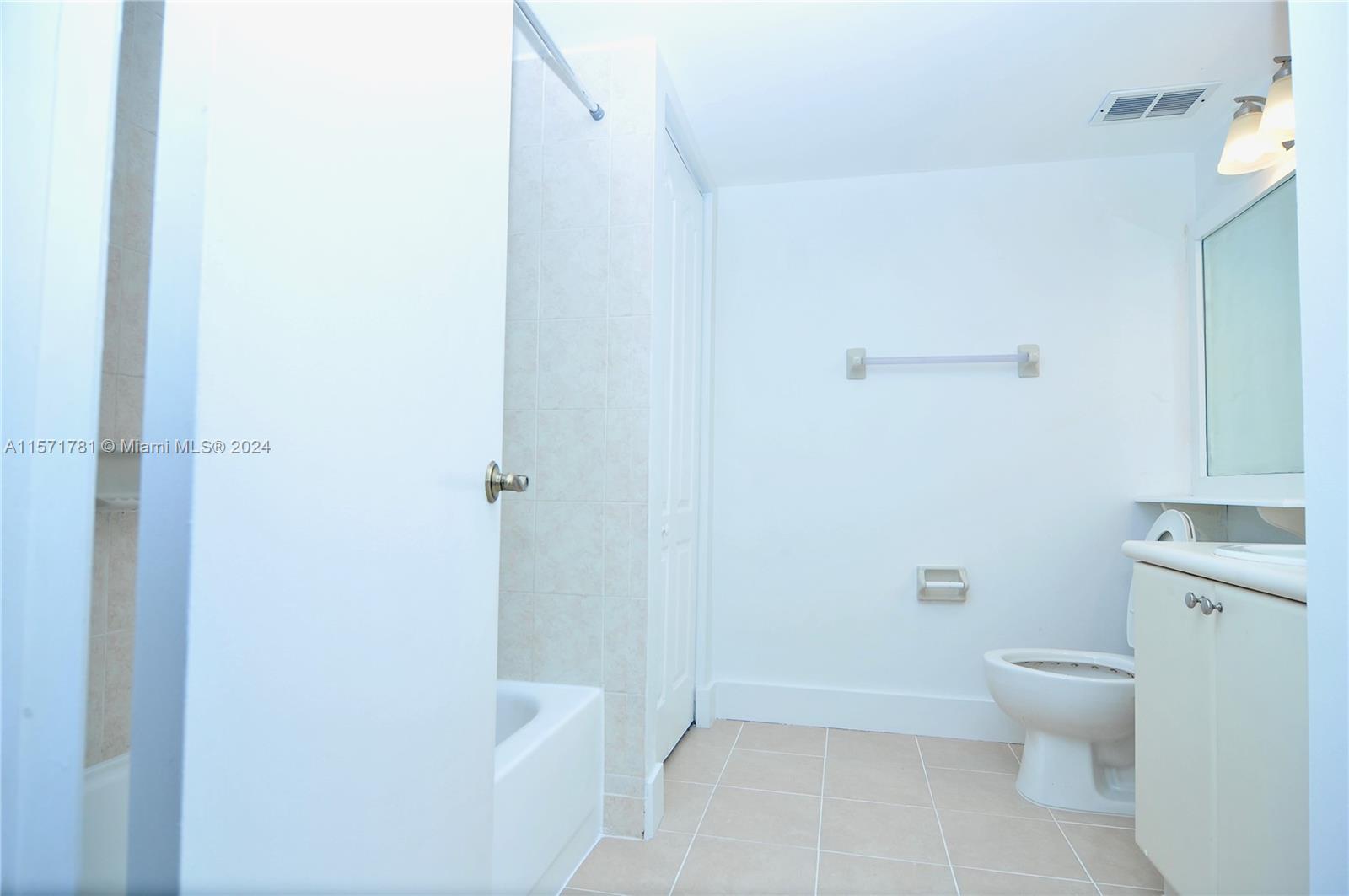 4754 NW 97th Pl 224, Doral, Florida 33178, 2 Bedrooms Bedrooms, ,2 BathroomsBathrooms,Residential,For Sale,4754 NW 97th Pl 224,A11571781