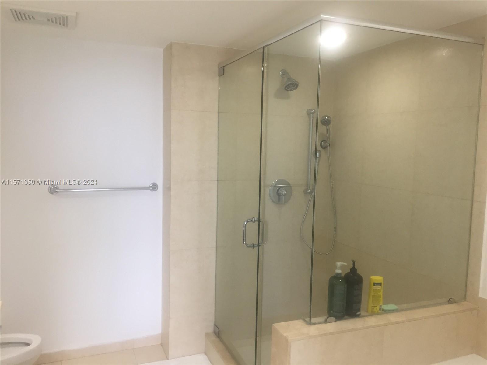 50 BISCAYNE BLVD 3101, Miami, Florida 33132, 2 Bedrooms Bedrooms, ,2 BathroomsBathrooms,Residentiallease,For Rent,50 BISCAYNE BLVD 3101,A11571350