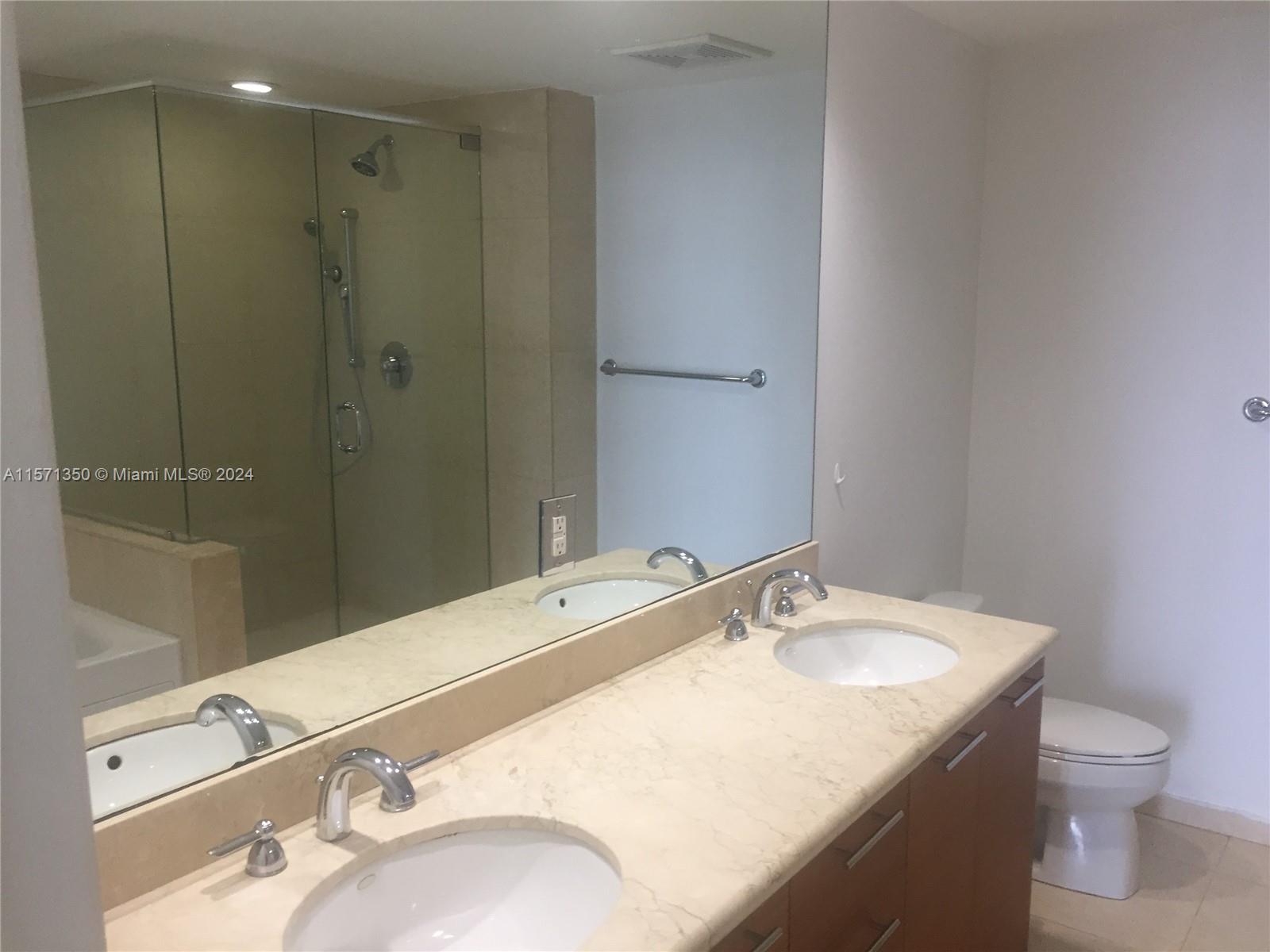 50 BISCAYNE BLVD 3101, Miami, Florida 33132, 2 Bedrooms Bedrooms, ,2 BathroomsBathrooms,Residentiallease,For Rent,50 BISCAYNE BLVD 3101,A11571350