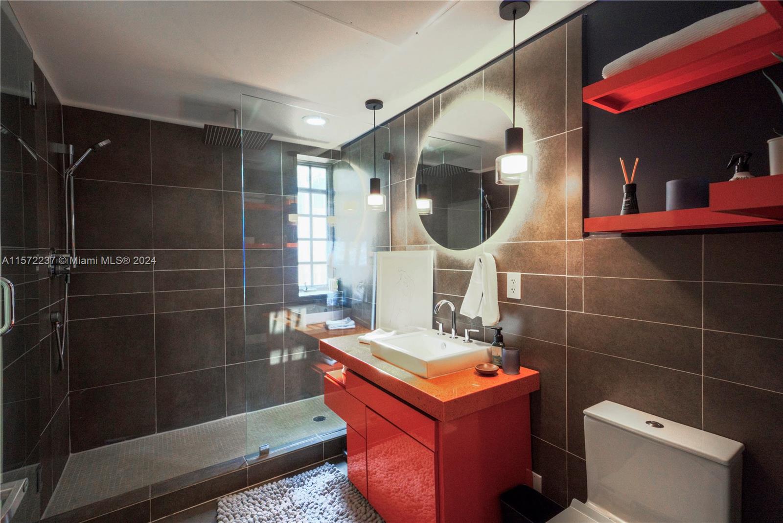 435 21st St 108, Miami Beach, Florida 33139, 1 Bedroom Bedrooms, ,1 BathroomBathrooms,Residentiallease,For Rent,435 21st St 108,A11572237