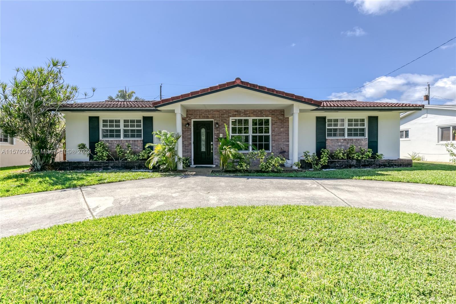 1320 Arthur St, Hollywood, Florida 33019, 4 Bedrooms Bedrooms, ,3 BathroomsBathrooms,Residential,For Sale,1320 Arthur St,A11570347