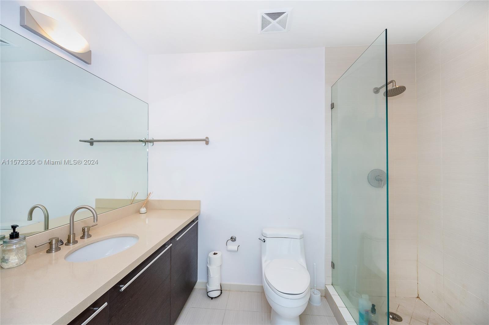 7928 East Dr 704, North Bay Village, Florida 33141, 3 Bedrooms Bedrooms, ,3 BathroomsBathrooms,Residential,For Sale,7928 East Dr 704,A11572335