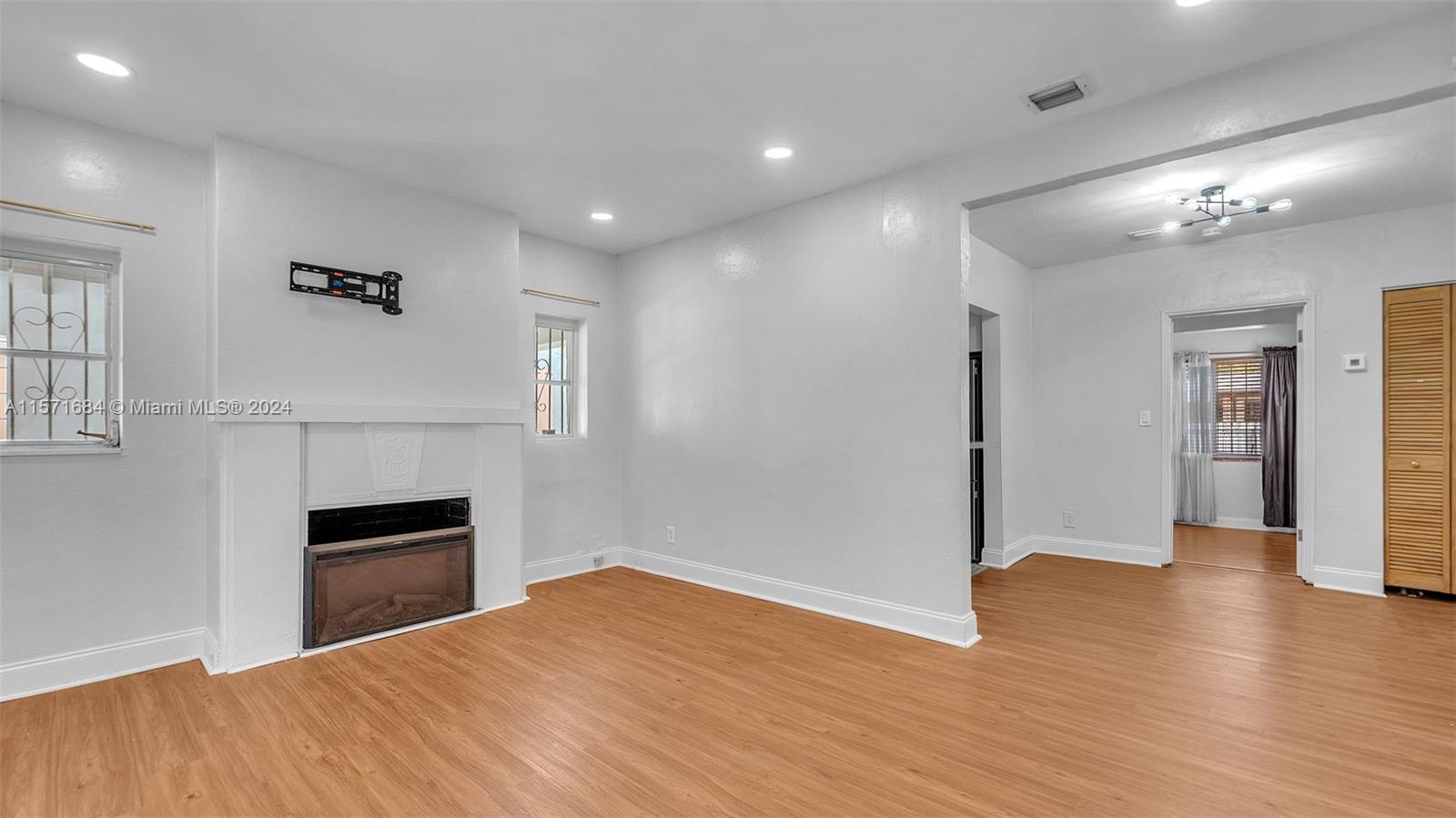 901 NW 48th St 1, Miami, Florida 33127, 3 Bedrooms Bedrooms, ,1 BathroomBathrooms,Residentiallease,For Rent,901 NW 48th St 1,A11571684