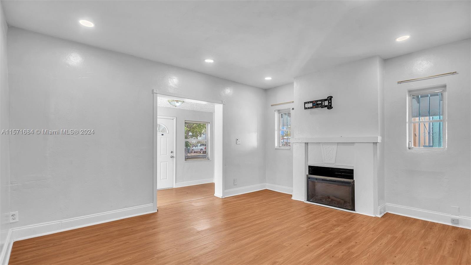901 NW 48th St 1, Miami, Florida 33127, 3 Bedrooms Bedrooms, ,1 BathroomBathrooms,Residentiallease,For Rent,901 NW 48th St 1,A11571684