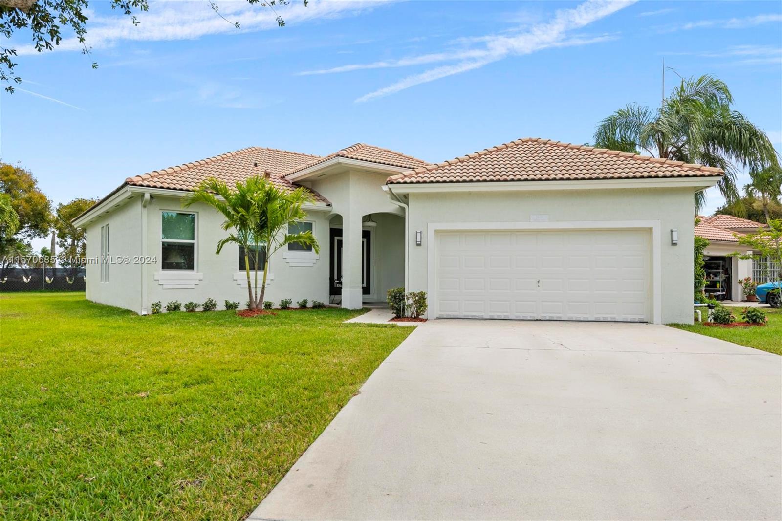 2609  Augusta Dr  For Sale A11570685, FL