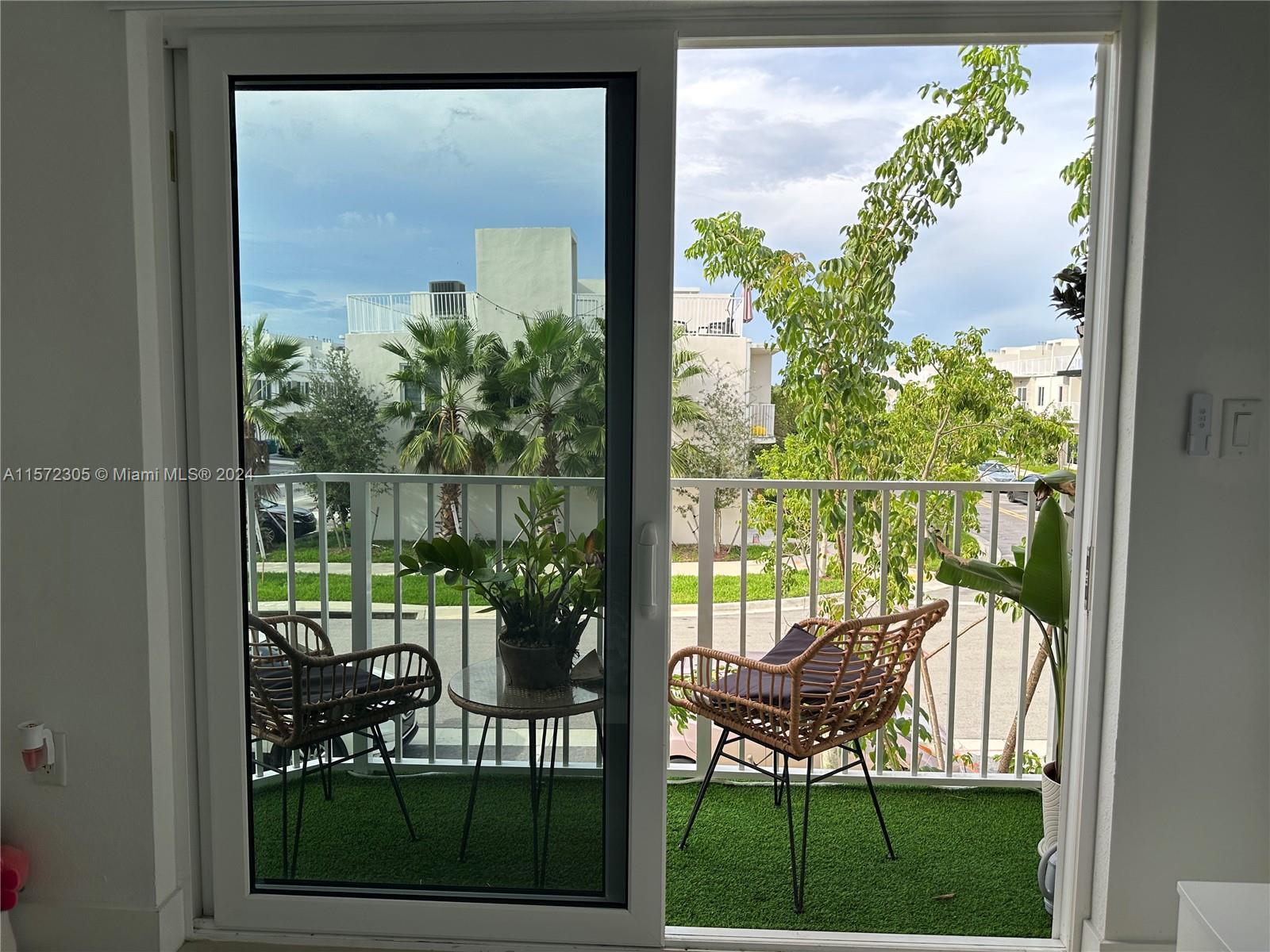 14462 SW 259th St, Homestead, Florida 33032, 4 Bedrooms Bedrooms, ,3 BathroomsBathrooms,Residentiallease,For Rent,14462 SW 259th St,A11572305