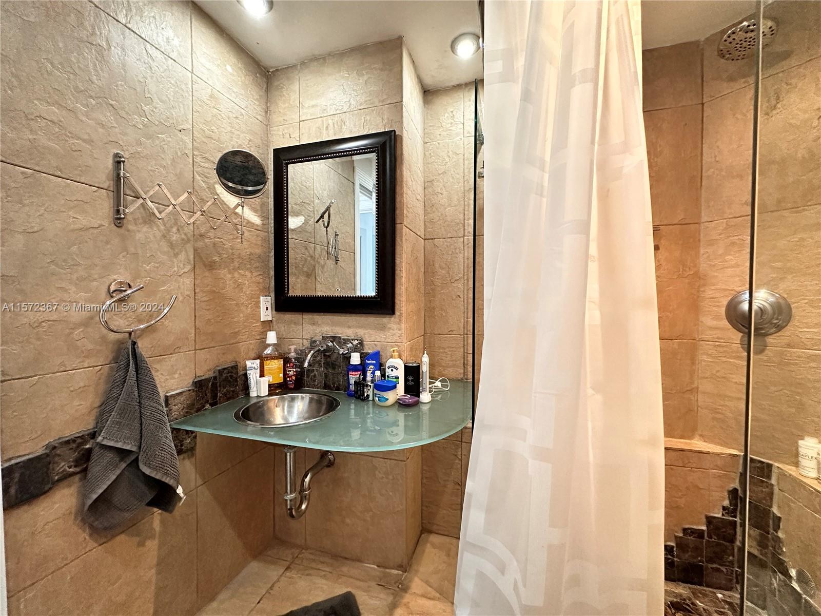 880 NE 69th St 3K, Miami, Florida 33138, 1 Bedroom Bedrooms, ,1 BathroomBathrooms,Residentiallease,For Rent,880 NE 69th St 3K,A11572367