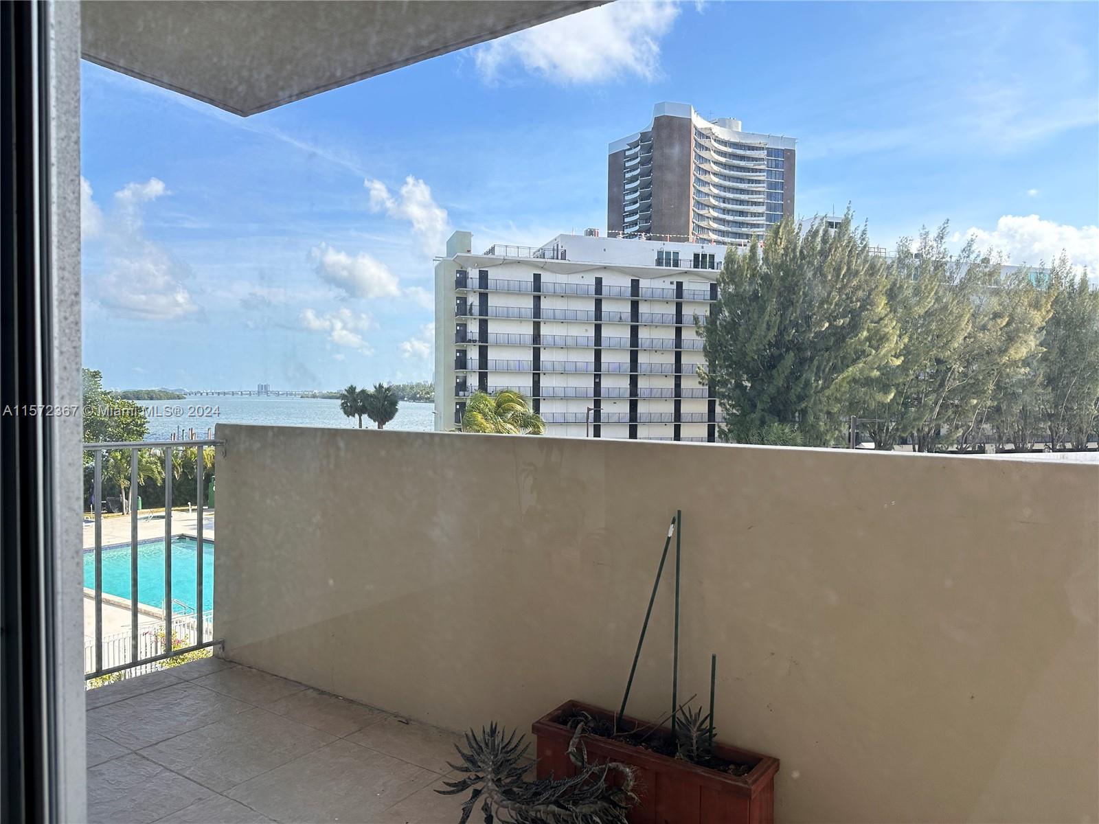 880 NE 69th St 3K, Miami, Florida 33138, 1 Bedroom Bedrooms, ,1 BathroomBathrooms,Residentiallease,For Rent,880 NE 69th St 3K,A11572367