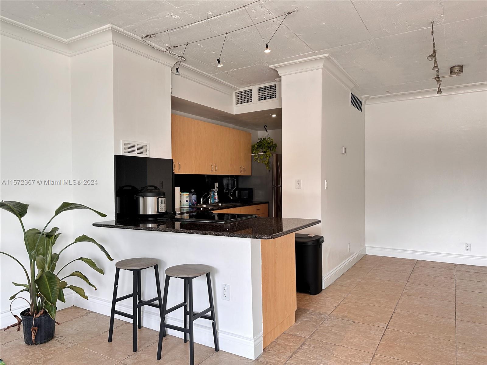 880 NE 69th St 3K, Miami, Florida 33138, 1 Bedroom Bedrooms, ,1 BathroomBathrooms,Residentiallease,For Rent,880 NE 69th St 3K,A11572367
