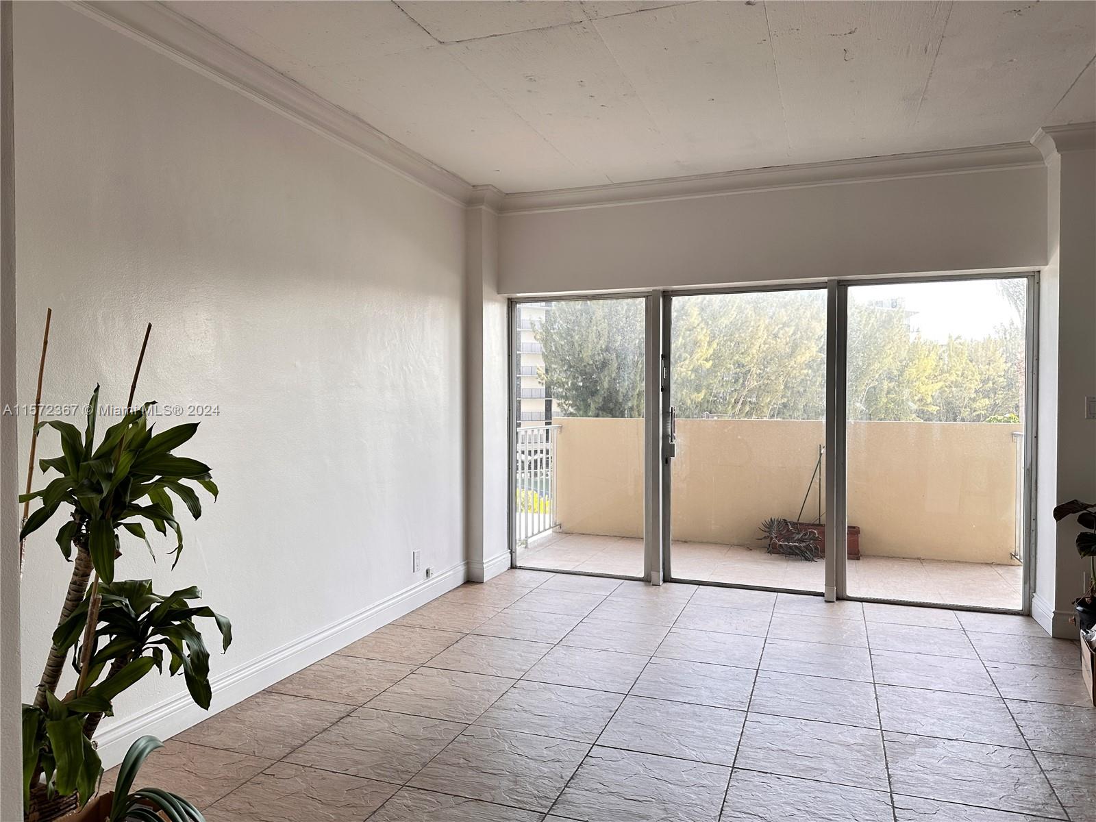 880 NE 69th St 3K, Miami, Florida 33138, 1 Bedroom Bedrooms, ,1 BathroomBathrooms,Residentiallease,For Rent,880 NE 69th St 3K,A11572367