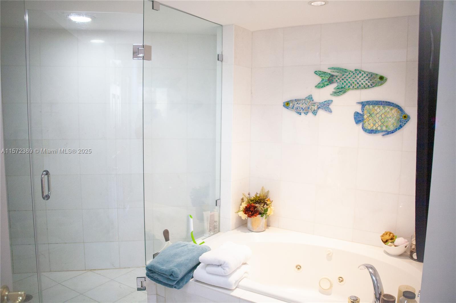 6301 Collins Ave 807, Miami Beach, Florida 33141, 2 Bedrooms Bedrooms, ,2 BathroomsBathrooms,Residential,For Sale,6301 Collins Ave 807,A11572369