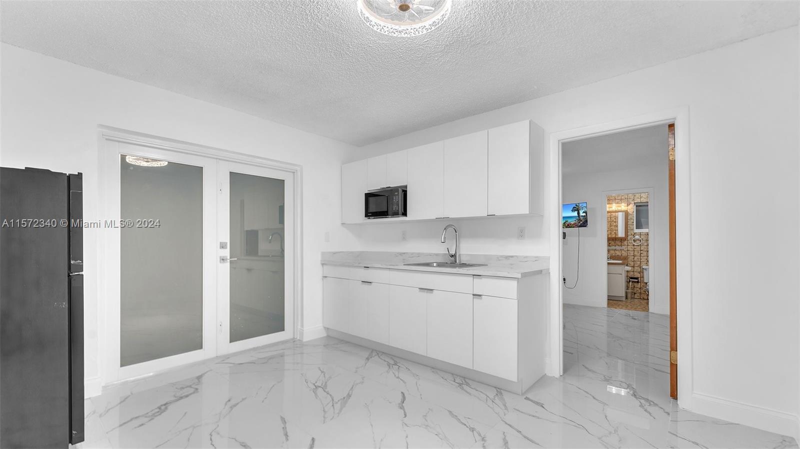 3333 SW 1st St 3, Miami, Florida 33135, 1 Bedroom Bedrooms, ,1 BathroomBathrooms,Residentiallease,For Rent,3333 SW 1st St 3,A11572340
