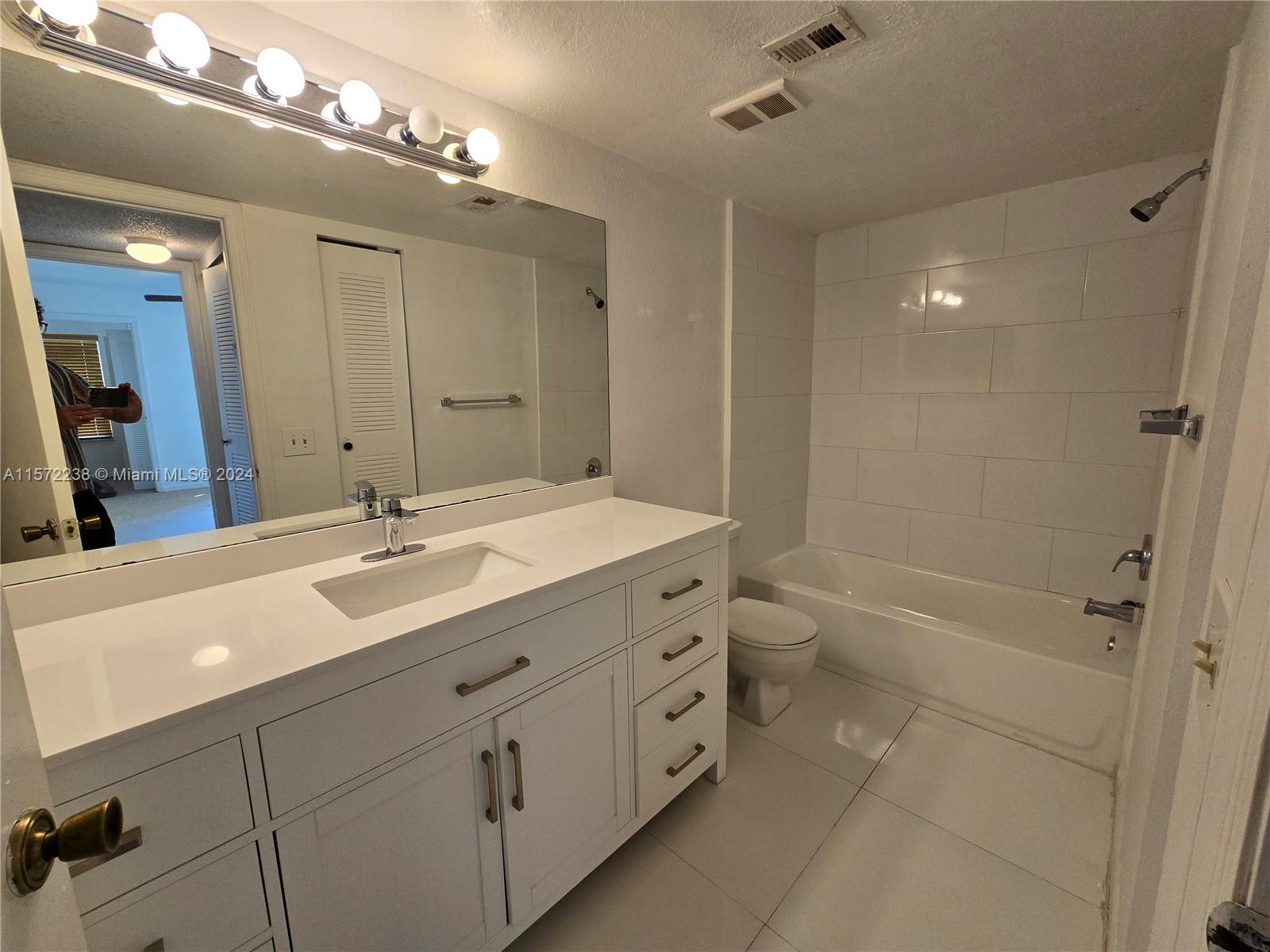 12620 Vista Isles Dr 1016, Plantation, Florida 33325, 1 Bedroom Bedrooms, ,1 BathroomBathrooms,Residentiallease,For Rent,12620 Vista Isles Dr 1016,A11572238