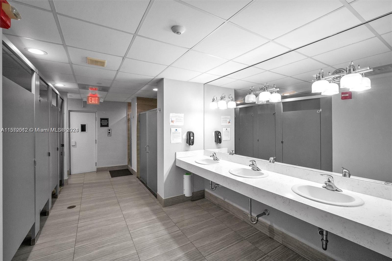 3625 N Country Club Dr 2409, Aventura, Florida 33180, 2 Bedrooms Bedrooms, ,2 BathroomsBathrooms,Residential,For Sale,3625 N Country Club Dr 2409,A11572012